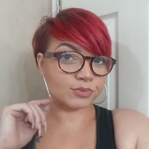 Meet your Posher, Rena